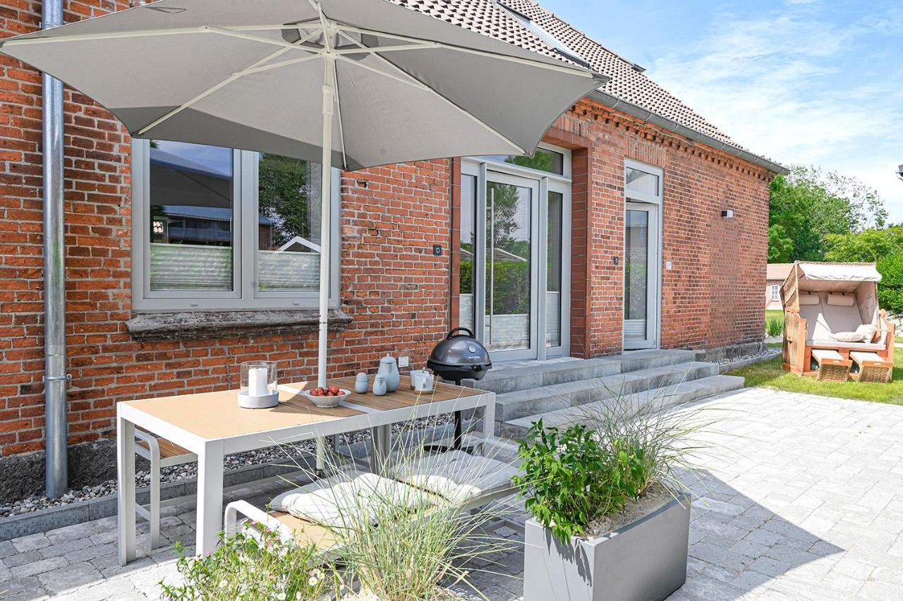 Kloeoenstuuv Apartment Fehmarn Exterior photo